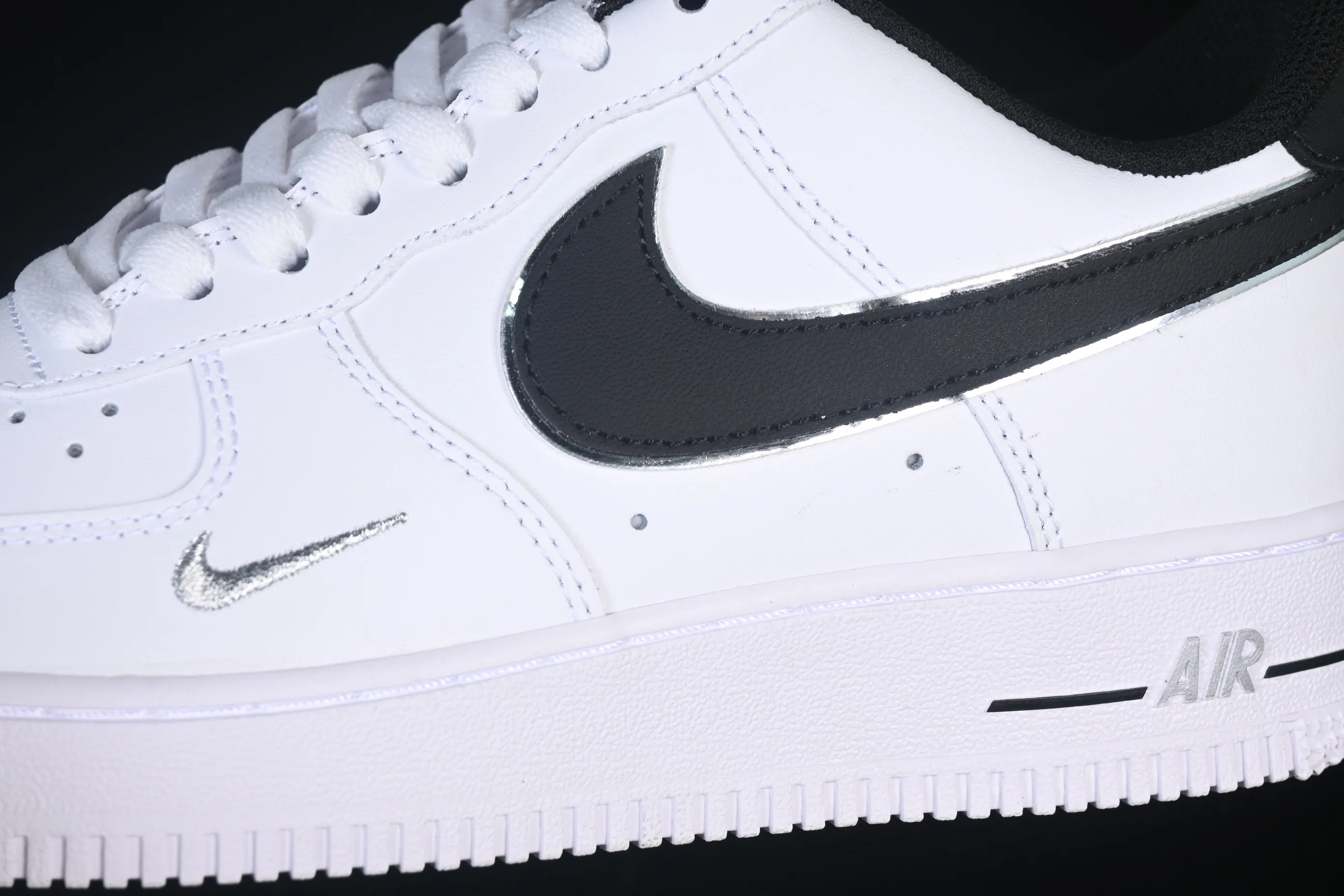 All categories Nk Air Force 1 Air Force series Nk Air Force 1 Low Air Force low-top Nike Air Force 1'07 Low black and silver small hook Air Force 1 low-top casual sneakers ZH0316-109